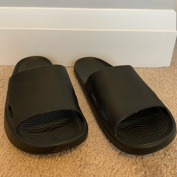SOLD - Black Slides, Size Medium (fits 8-9) - Picture 3 of 3
